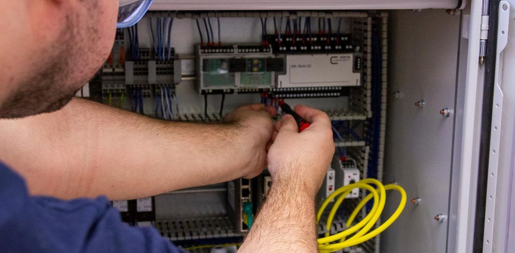 METZ CONNECT Schaltschrank